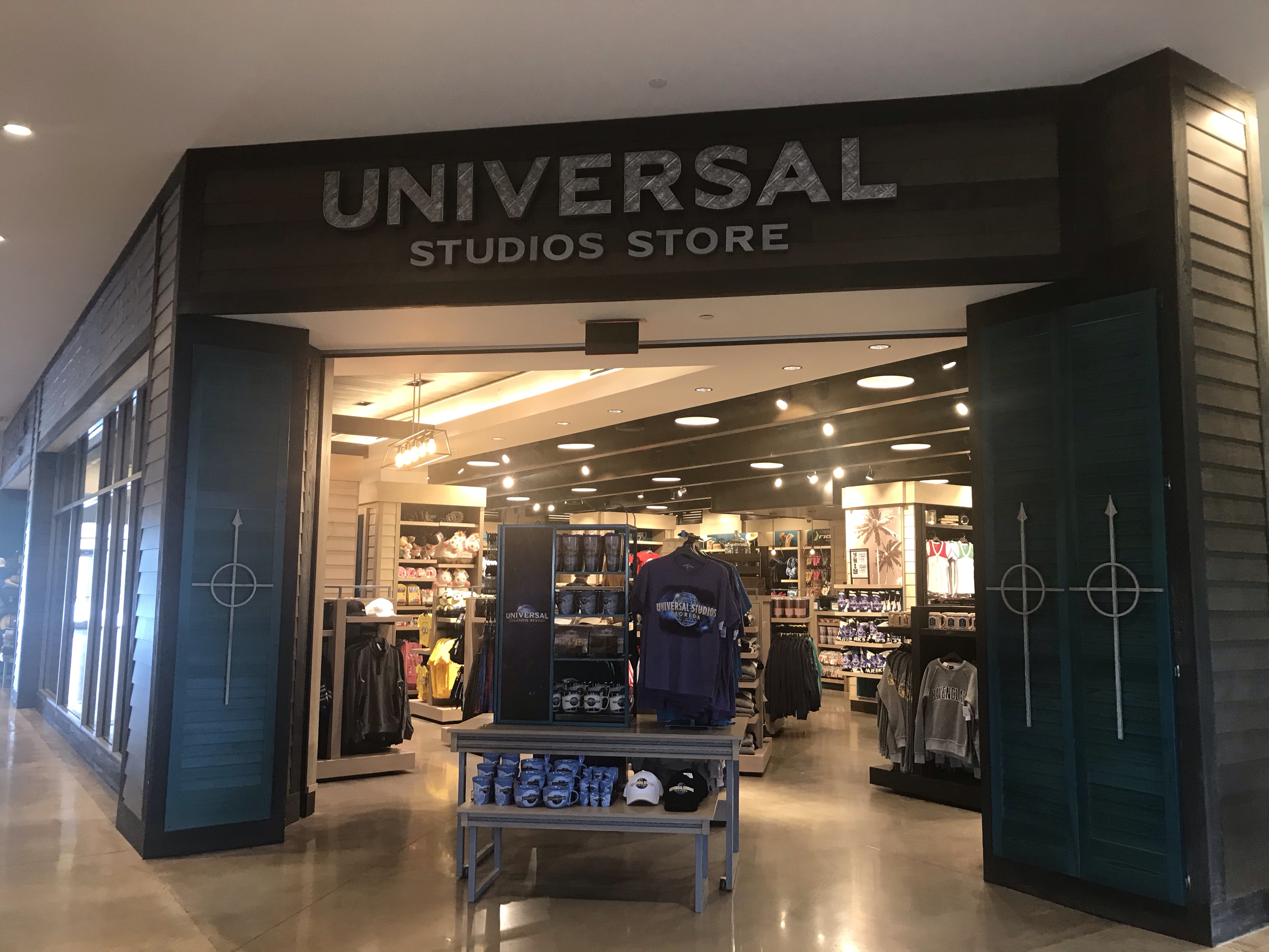 Universal Studios Store at Sapphire Falls Resort